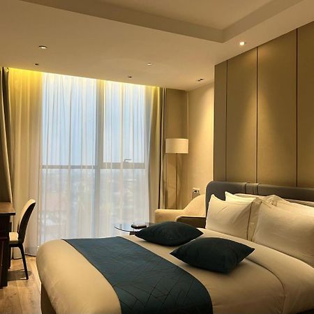 Sofia International Hotel Bichkek Extérieur photo