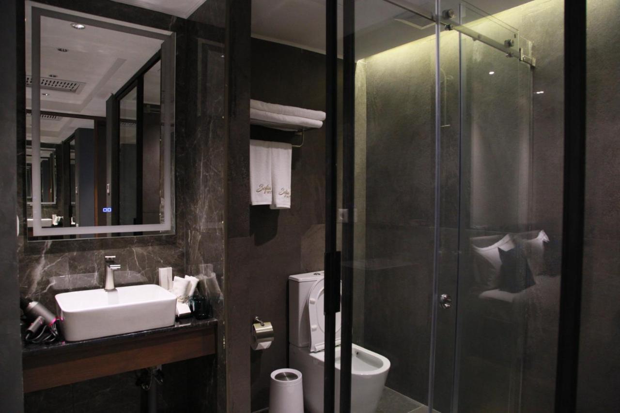 Sofia International Hotel Bichkek Extérieur photo