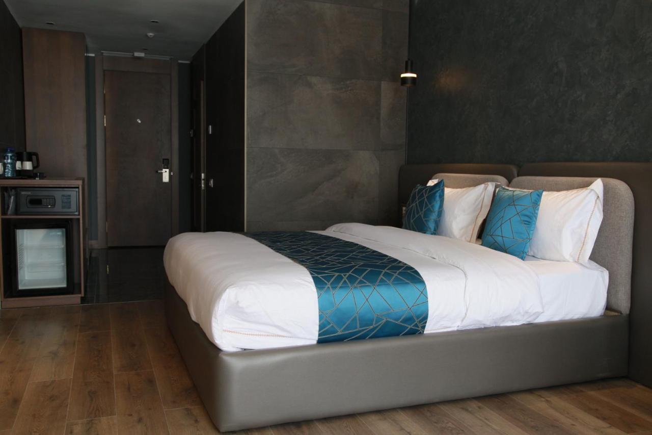Sofia International Hotel Bichkek Extérieur photo