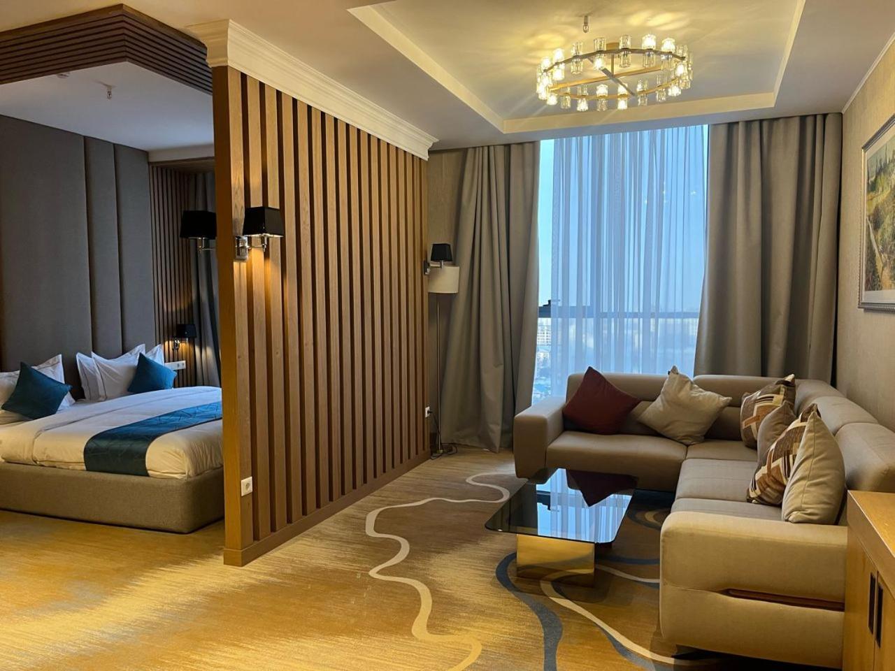 Sofia International Hotel Bichkek Extérieur photo