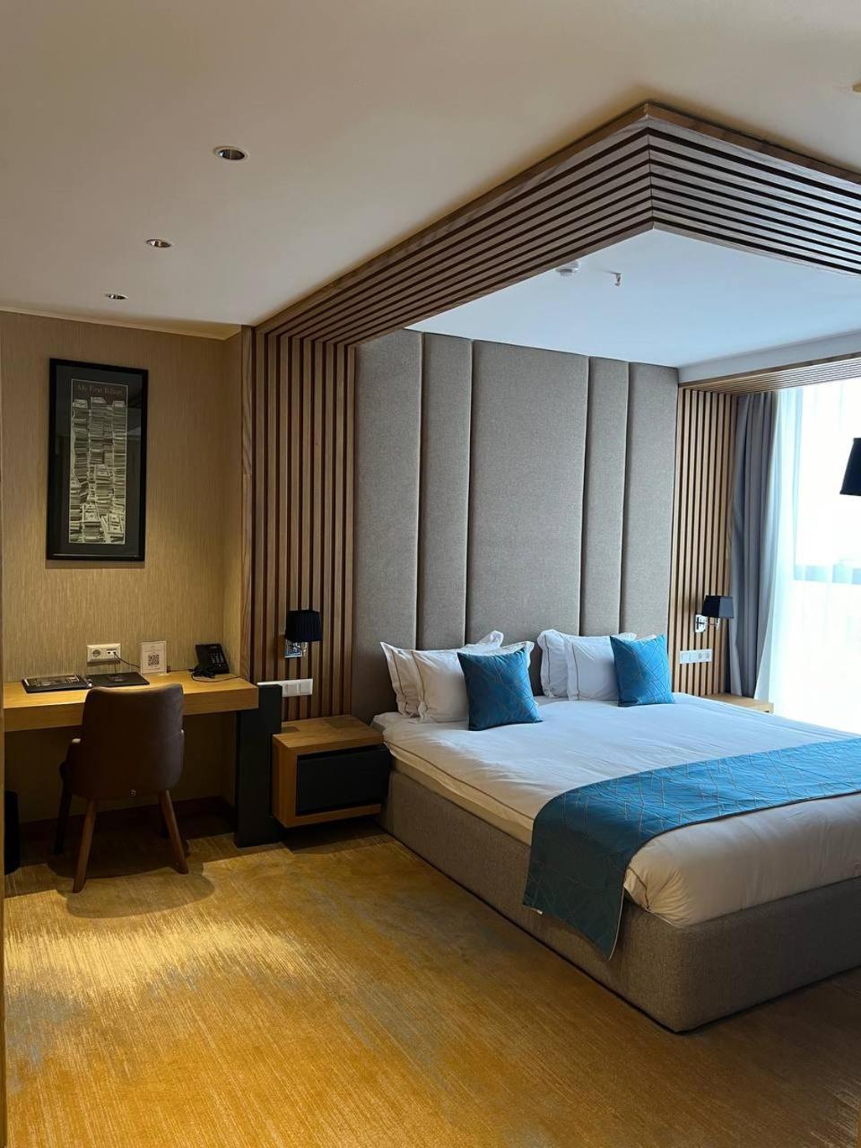 Sofia International Hotel Bichkek Extérieur photo