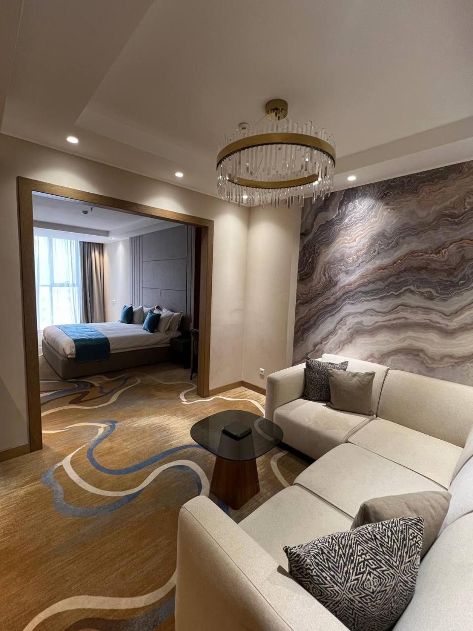 Sofia International Hotel Bichkek Extérieur photo